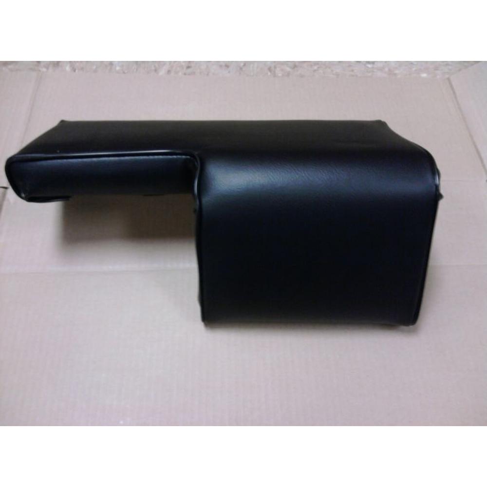 AT18699 Right Arm Rest – Fits John Deere