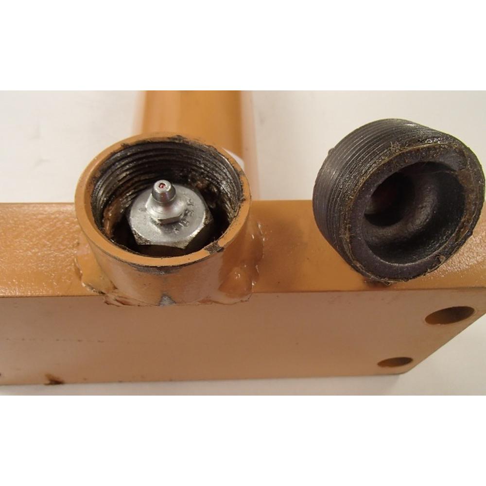 R29709 Track Adjuster Assembly 4 Bolt – Fits Case – additional image 2