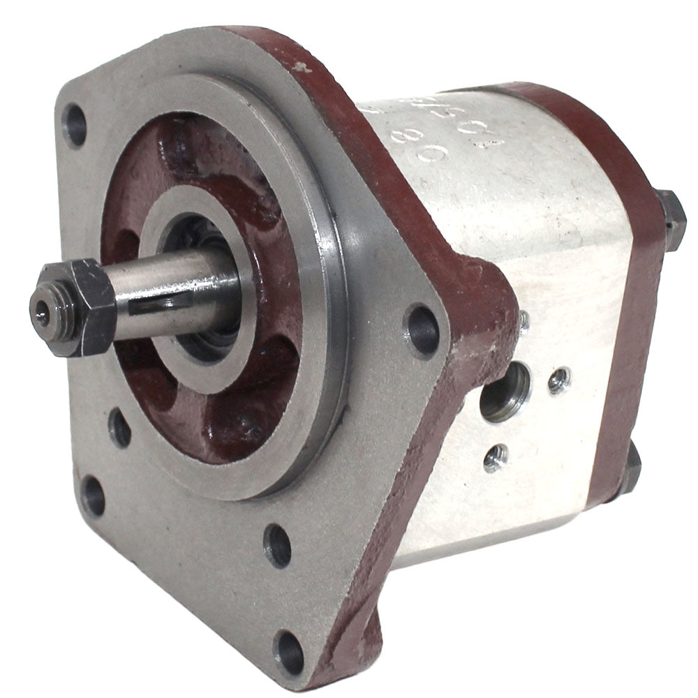 704330R95 Hyd Pump